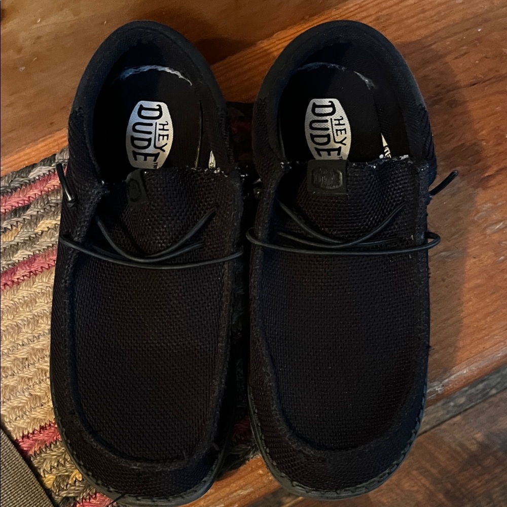 Hey Dude BOYS  Black Loafers size 6 - Picture 7 of 7